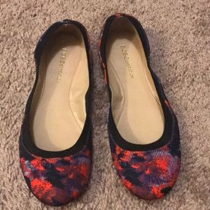 Multi-colored bcbg generation flats